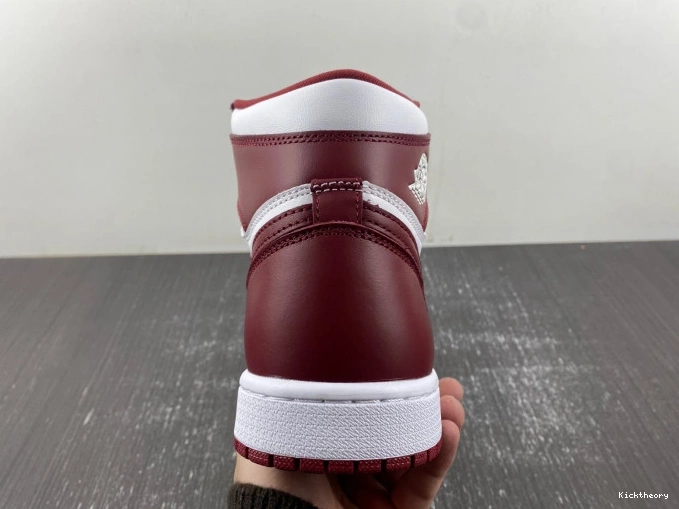 Kicktheory Jordan OG Air High Red DZ5485-160 1 Team 0807
